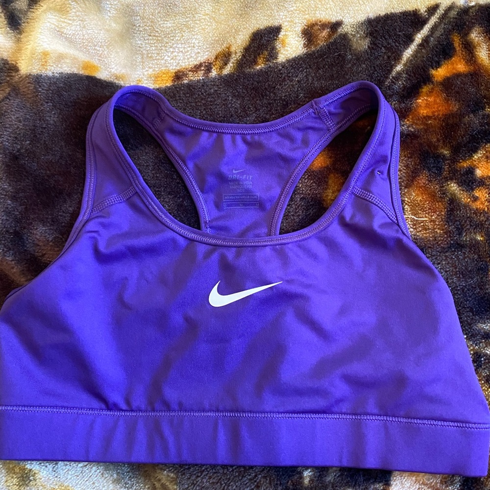 NIKE sports bra